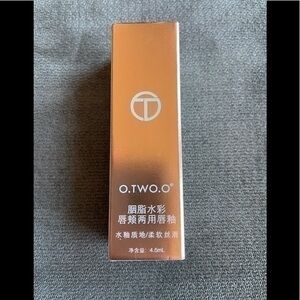 O.TWO.O rogue watercolor lip & cheek tint